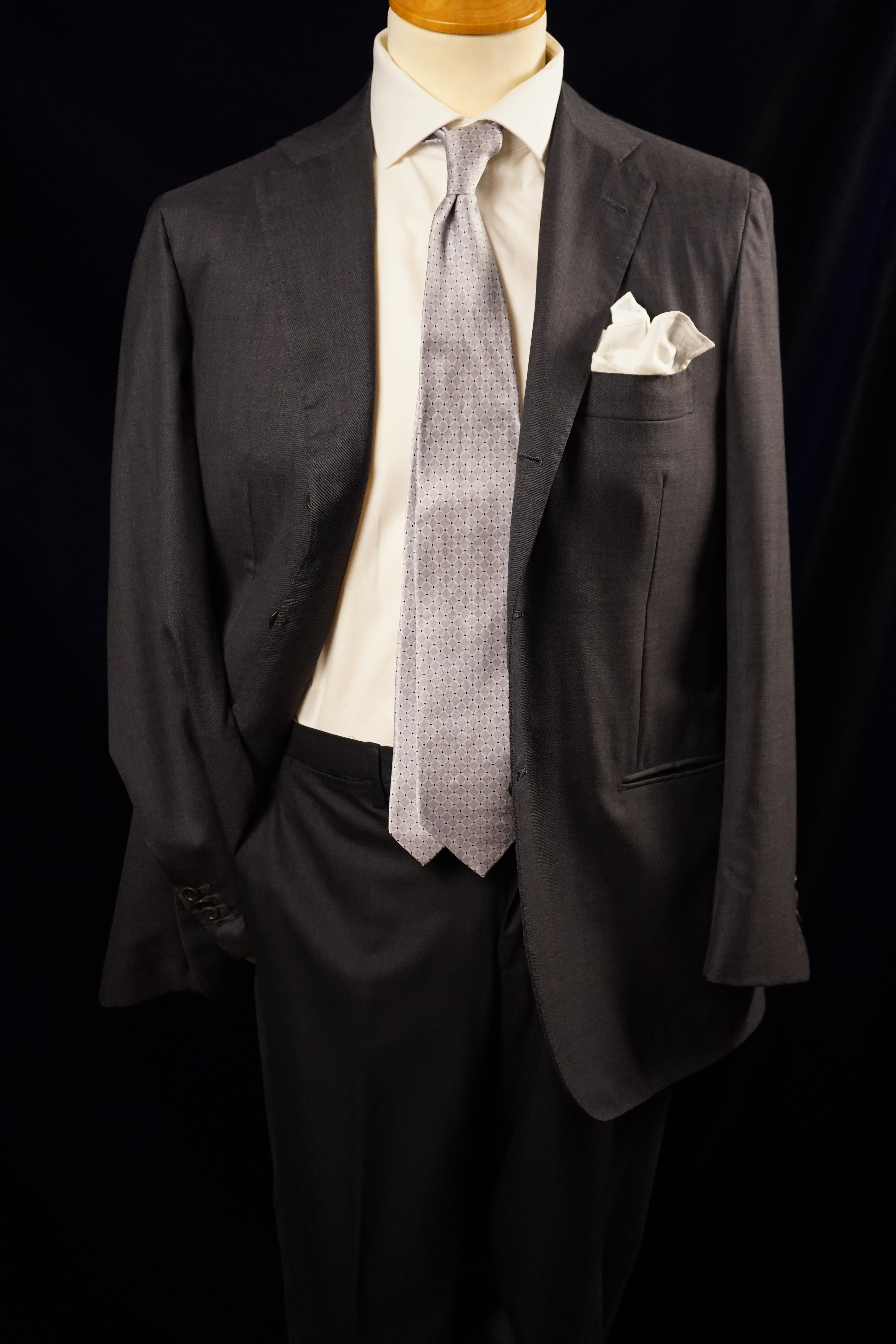 Kiton 13.5 mikron suit grey