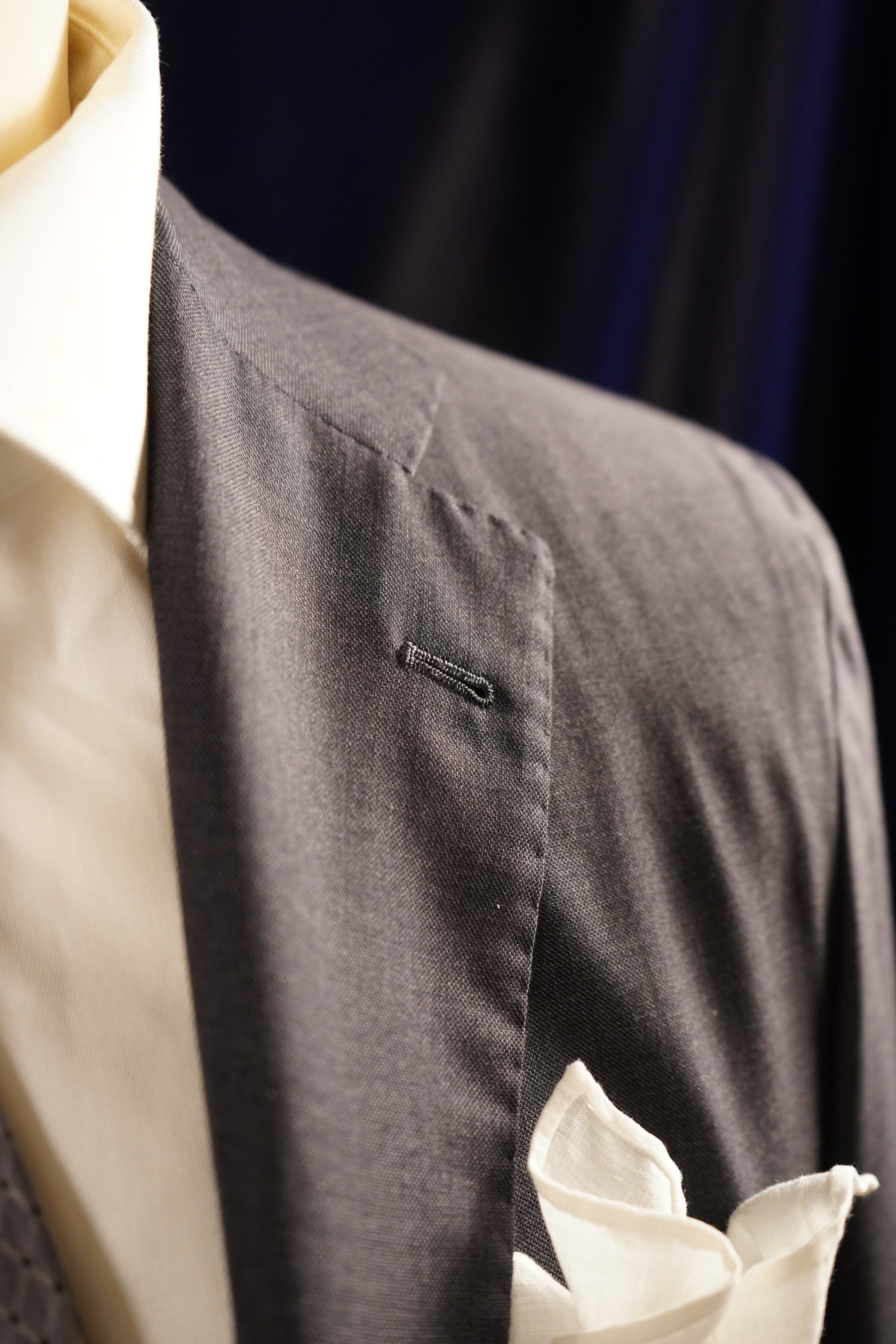 Kiton 13.5 mikron suit grey