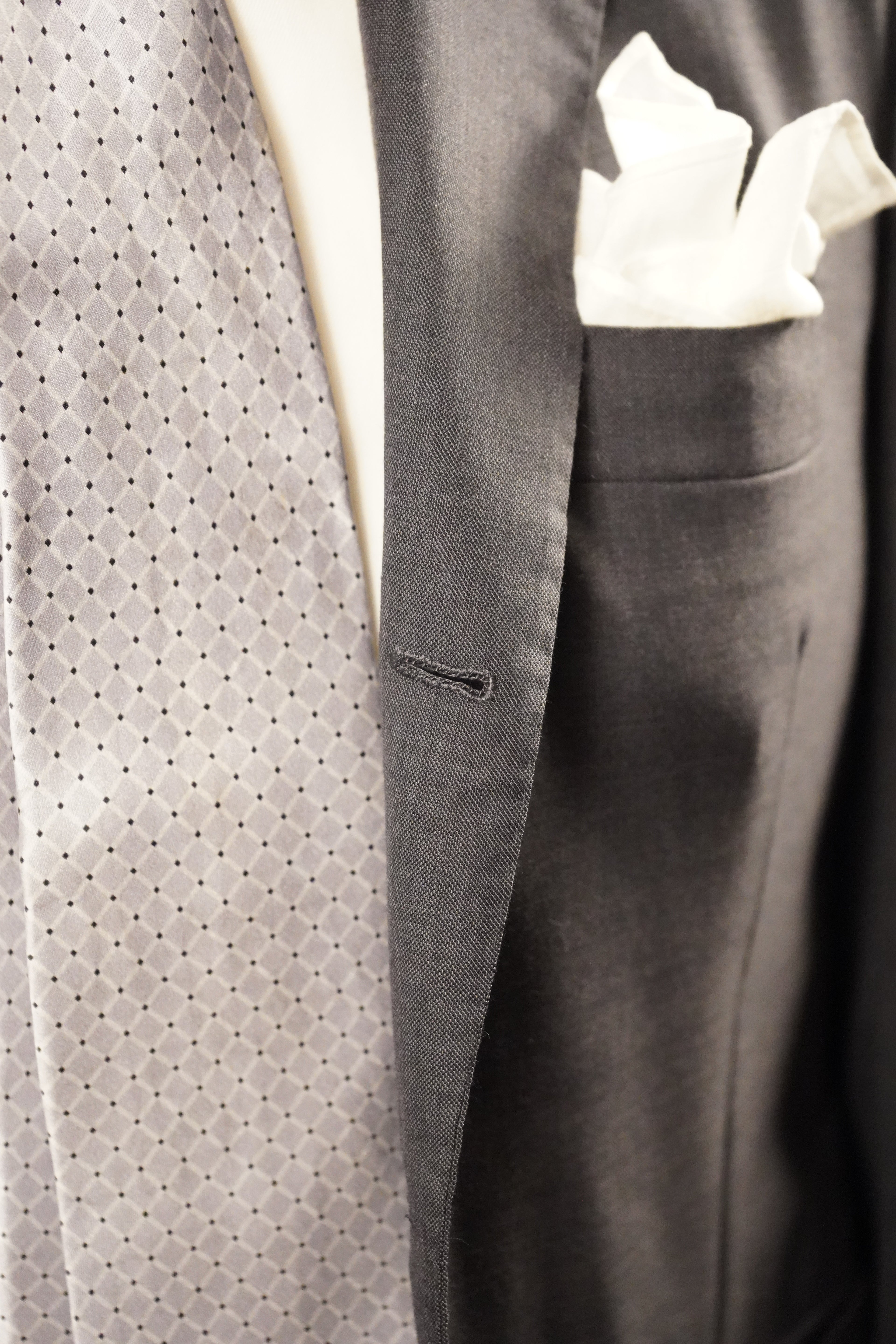 Kiton 13.5 mikron suit grey