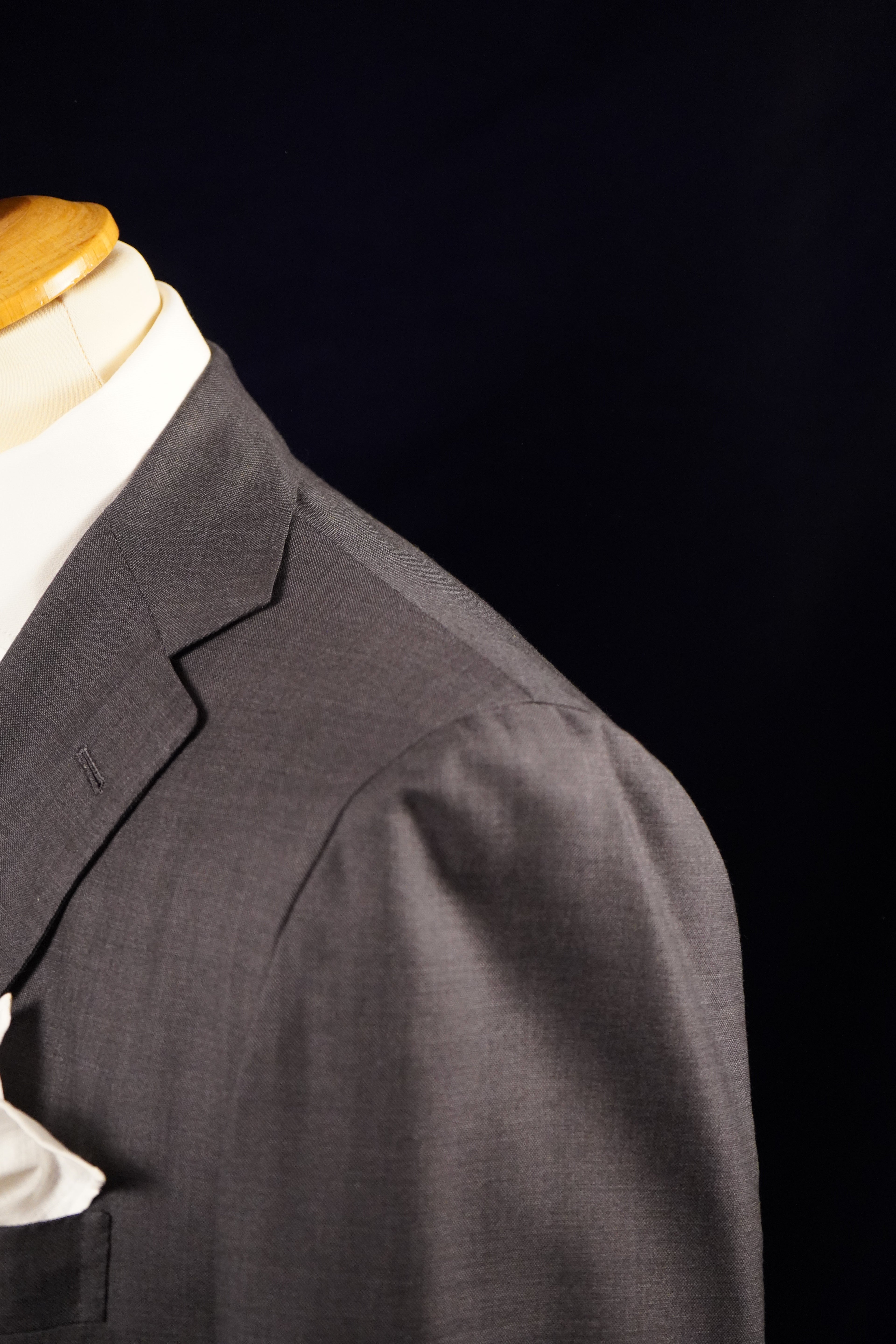 Kiton 13.5 mikron suit grey